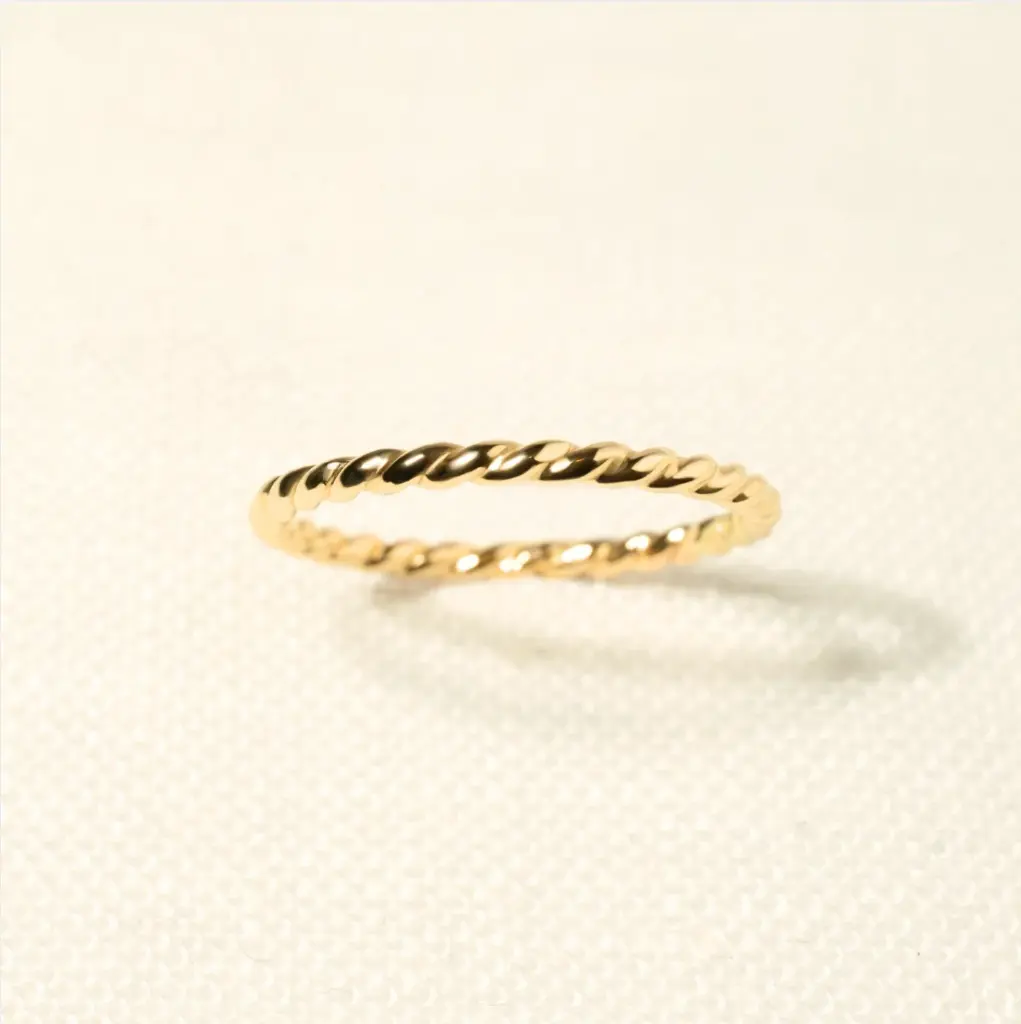 Premium " Classic Twist Ring " Made with 925 Sterling Silver